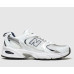New Balance 530 trainers in white/black